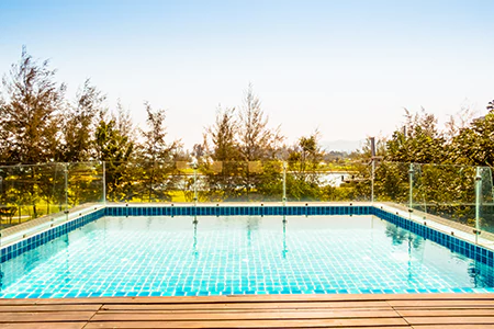 Cost of Glass Pool Fence Repair in Belle Glade, FL