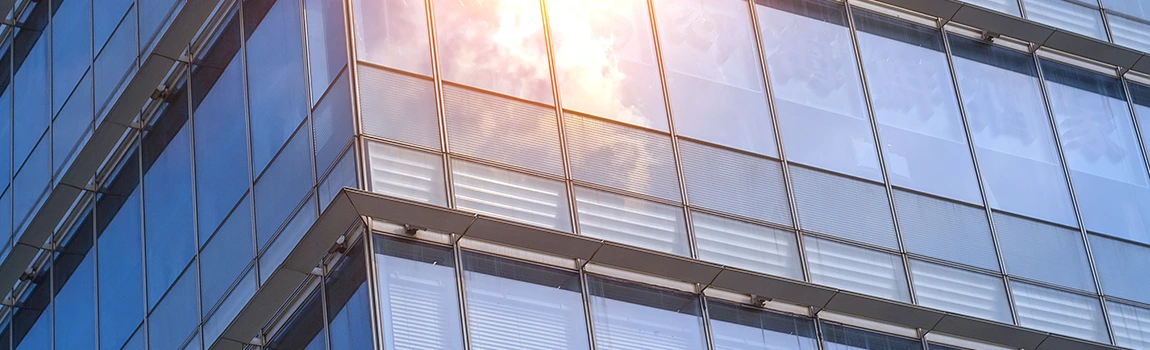 UV-Resistant Glass Experts&nbsp;in Belle Glade, FL